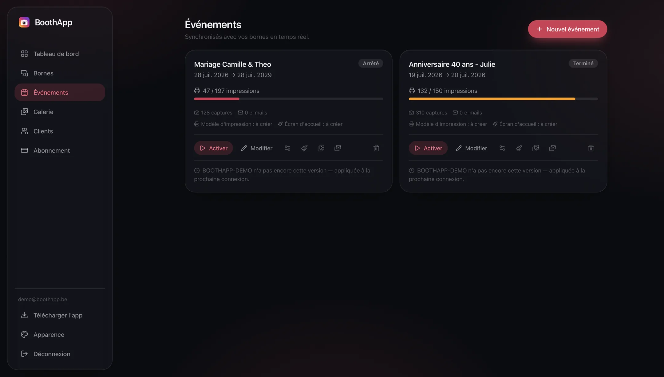 Le portail BoothApp, écran Événements : deux événements avec leurs compteurs d'impressions et de captures, et les actions Activer et Modifier